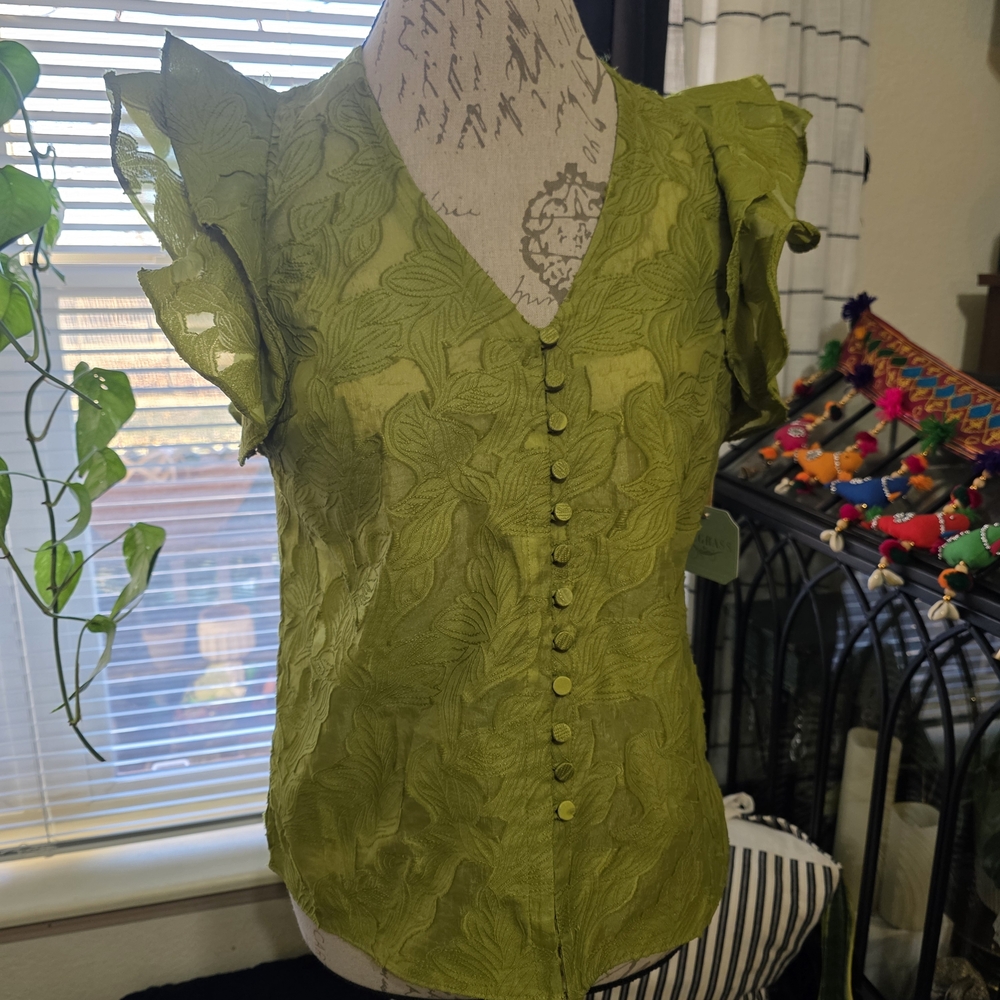 Ryegrass Chartreuse Sleeless Lace Embroidered Top